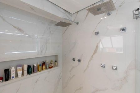 Apartamento à venda com 162m², 3 quartos e 4 vagasBanheiro da Suíte