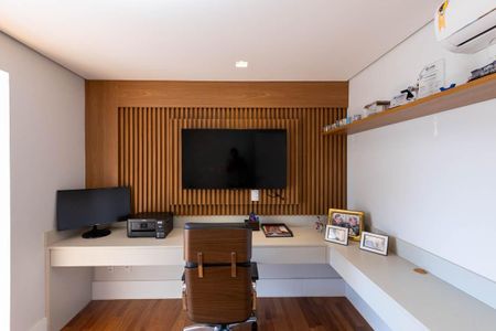 Apartamento à venda com 162m², 3 quartos e 4 vagasQuarto 2