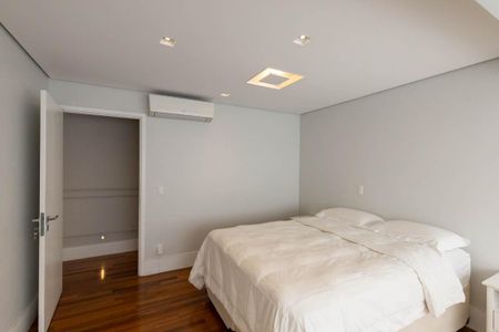 Apartamento à venda com 162m², 3 quartos e 4 vagasQuarto 1