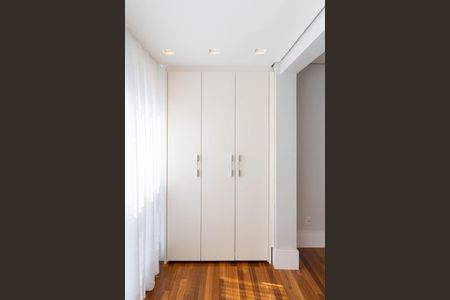 Apartamento à venda com 162m², 3 quartos e 4 vagasQuarto 1