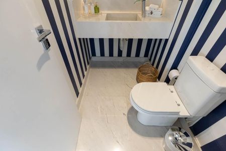 Apartamento à venda com 162m², 3 quartos e 4 vagasLavabo