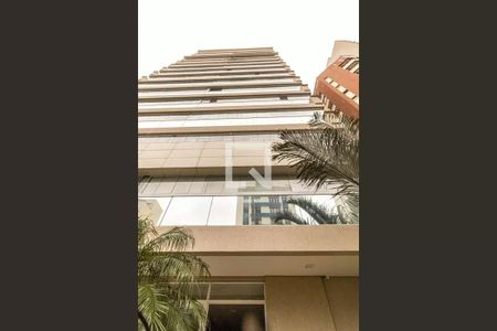 Apartamento à venda com 162m², 3 quartos e 4 vagasFachada