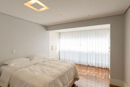 Apartamento à venda com 162m², 3 quartos e 4 vagasQuarto 1