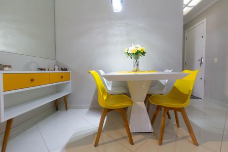 Sala de apartamento à venda com 3 quartos, 57m² em Vila Talarico, São Paulo