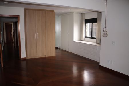 Apartamento para alugar com 195m², 2 quartos e 3 vagasSuíte 2