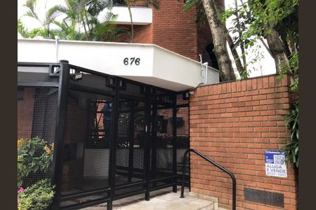 Apartamento para alugar com 195m², 2 quartos e 3 vagasFachada