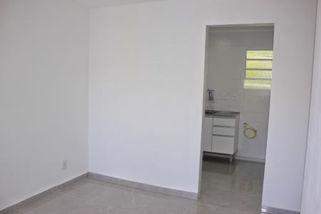 Sala de casa de condomínio para alugar com 2 quartos, 40m² em Residencial Parque Cumbica, Guarulhos
