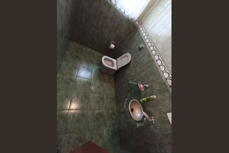 Casa à venda com 194m², 4 quartos e 4 vagas Casa à venda com 194m², 4 quartos e 4 vagasBanheiro Social