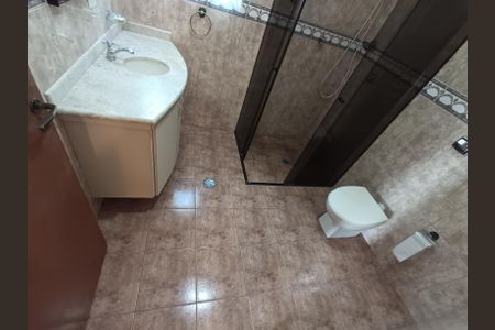 Casa à venda com 194m², 4 quartos e 4 vagas Casa à venda com 194m², 4 quartos e 4 vagasBanheiro