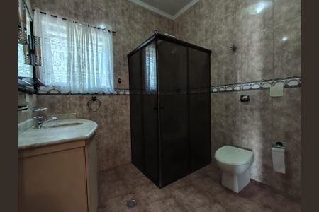 Casa à venda com 194m², 4 quartos e 4 vagas Casa à venda com 194m², 4 quartos e 4 vagasBanheiro
