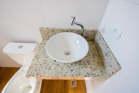 Apartamento à venda com 54m², 2 quartos e 1 vaga Apartamento à venda com 54m², 2 quartos e 1 vagaBanheiro da Suíte