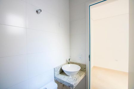 Apartamento à venda com 56m², 2 quartos e 1 vaga Apartamento à venda com 56m², 2 quartos e 1 vagaBanheiro da Suíte