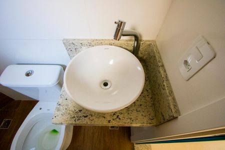 Apartamento à venda com 56m², 2 quartos e 1 vaga Apartamento à venda com 56m², 2 quartos e 1 vagaBanheiro da Suíte
