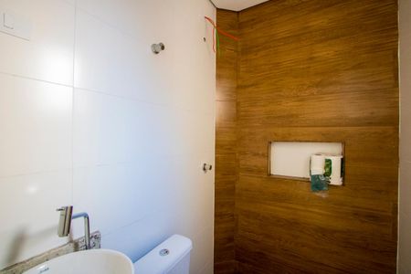 Apartamento à venda com 89m², 2 quartos e 1 vaga Apartamento à venda com 89m², 2 quartos e 1 vagaBanheiro da Suíte