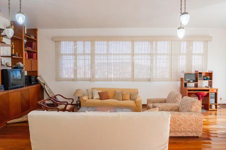 Apartamento à venda com 250m², 5 quartos e 3 vagas Apartamento à venda com 250m², 5 quartos e 3 vagasSala 2