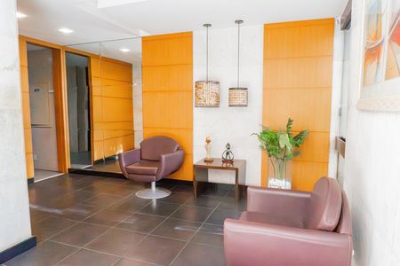 Apartamento à venda com 250m², 5 quartos e 3 vagas Apartamento à venda com 250m², 5 quartos e 3 vagasEntrada