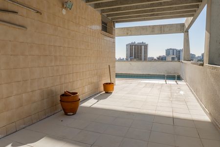 Apartamento à venda com 250m², 5 quartos e 3 vagas Apartamento à venda com 250m², 5 quartos e 3 vagasCobertura