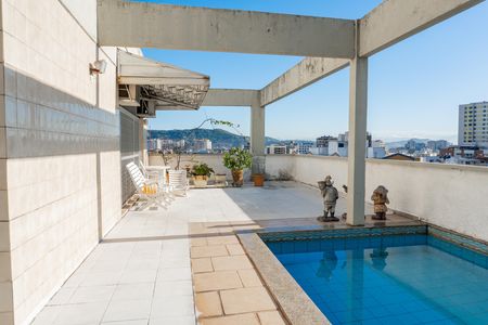 Apartamento à venda com 250m², 5 quartos e 3 vagas Apartamento à venda com 250m², 5 quartos e 3 vagasCobertura