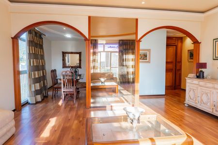 Apartamento à venda com 250m², 5 quartos e 3 vagas Apartamento à venda com 250m², 5 quartos e 3 vagasSala