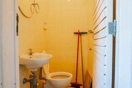 Apartamento à venda com 250m², 5 quartos e 3 vagas Apartamento à venda com 250m², 5 quartos e 3 vagasBanheiro de serviço