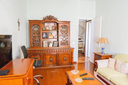 Apartamento à venda com 250m², 5 quartos e 3 vagas Apartamento à venda com 250m², 5 quartos e 3 vagasQuarto 3