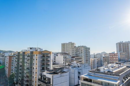 Apartamento à venda com 250m², 5 quartos e 3 vagas Apartamento à venda com 250m², 5 quartos e 3 vagasVista