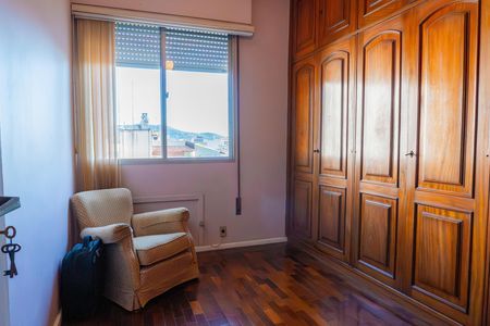 Apartamento à venda com 250m², 5 quartos e 3 vagas Apartamento à venda com 250m², 5 quartos e 3 vagasQuarto 2