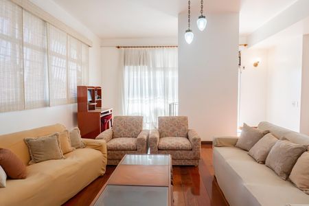 Apartamento à venda com 250m², 5 quartos e 3 vagas Apartamento à venda com 250m², 5 quartos e 3 vagasSala 2