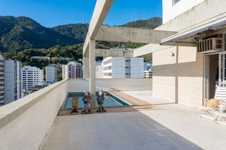 Apartamento à venda com 250m², 5 quartos e 3 vagas Apartamento à venda com 250m², 5 quartos e 3 vagasCobertura