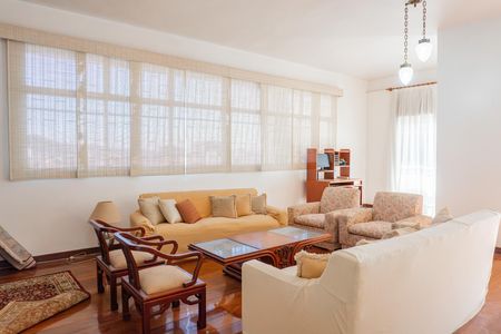 Apartamento à venda com 250m², 5 quartos e 3 vagas Apartamento à venda com 250m², 5 quartos e 3 vagasSala 2