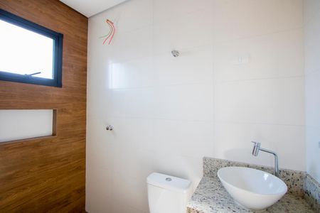 Apartamento à venda com 97m², 2 quartos e 1 vaga Apartamento à venda com 97m², 2 quartos e 1 vagaBanheiro da Suíte