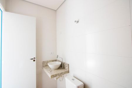 Apartamento à venda com 97m², 2 quartos e 1 vaga Apartamento à venda com 97m², 2 quartos e 1 vagaBanheiro social