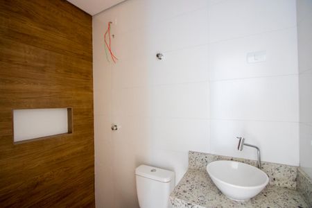 Apartamento à venda com 100m², 2 quartos e 1 vaga Apartamento à venda com 100m², 2 quartos e 1 vagaBanheiro social