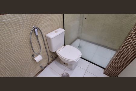 Apartamento à venda com 180m², 3 quartos e 3 vagasBanheiro Social