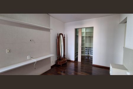 Apartamento à venda com 180m², 3 quartos e 3 vagasSuíte