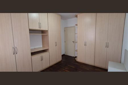 Apartamento à venda com 180m², 3 quartos e 3 vagasQuarto