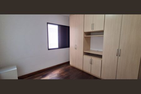 Apartamento à venda com 180m², 3 quartos e 3 vagasQuarto
