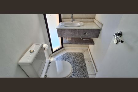 Apartamento à venda com 180m², 3 quartos e 3 vagasLavabo