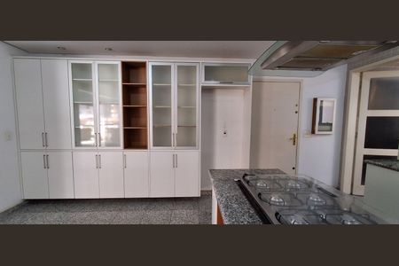 Apartamento à venda com 180m², 3 quartos e 3 vagasCozinha