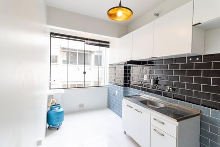 Apartamento à venda com 60m², 2 quartos e sem vagaCozinha