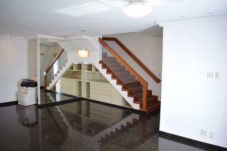 Apartamento para alugar com 253m², 4 quartos e 3 vagasSala