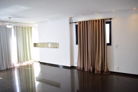 Apartamento para alugar com 253m², 4 quartos e 3 vagasSala