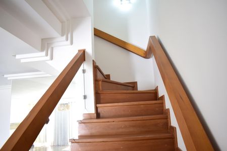 Apartamento para alugar com 253m², 4 quartos e 3 vagasEscada