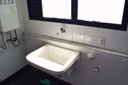 Apartamento para alugar com 253m², 4 quartos e 3 vagasÁrea de Serviço