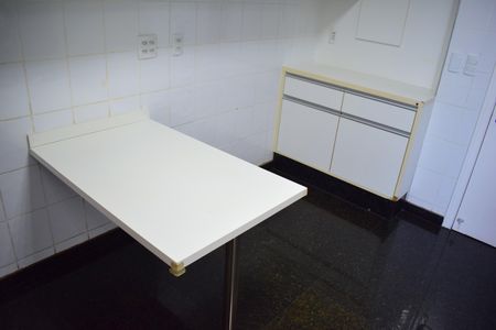 Apartamento para alugar com 253m², 4 quartos e 3 vagasCozinha