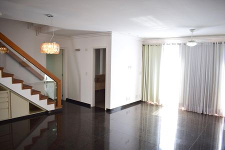 Apartamento para alugar com 253m², 4 quartos e 3 vagasSala