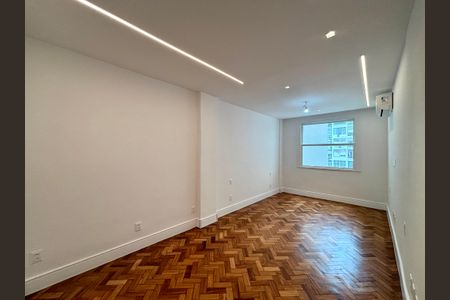 Apartamento à venda com 120m², 3 quartos e 1 vaga Apartamento à venda com 120m², 3 quartos e 1 vagaQuarto 2
