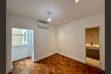 Apartamento à venda com 120m², 3 quartos e 1 vaga Apartamento à venda com 120m², 3 quartos e 1 vagaSuíte