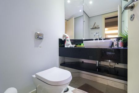 Apartamento à venda com 340m², 4 quartos e 5 vagas Apartamento à venda com 340m², 4 quartos e 5 vagasLavabo