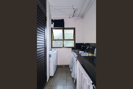 Apartamento à venda com 340m², 4 quartos e 5 vagas Apartamento à venda com 340m², 4 quartos e 5 vagasÁrea de Serviço